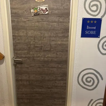 Dragazzo Apartamento Trogir